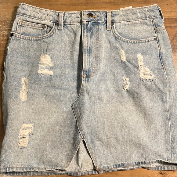 Mini ripped medium length jeans skirt from H&M - Picture 1 of 9